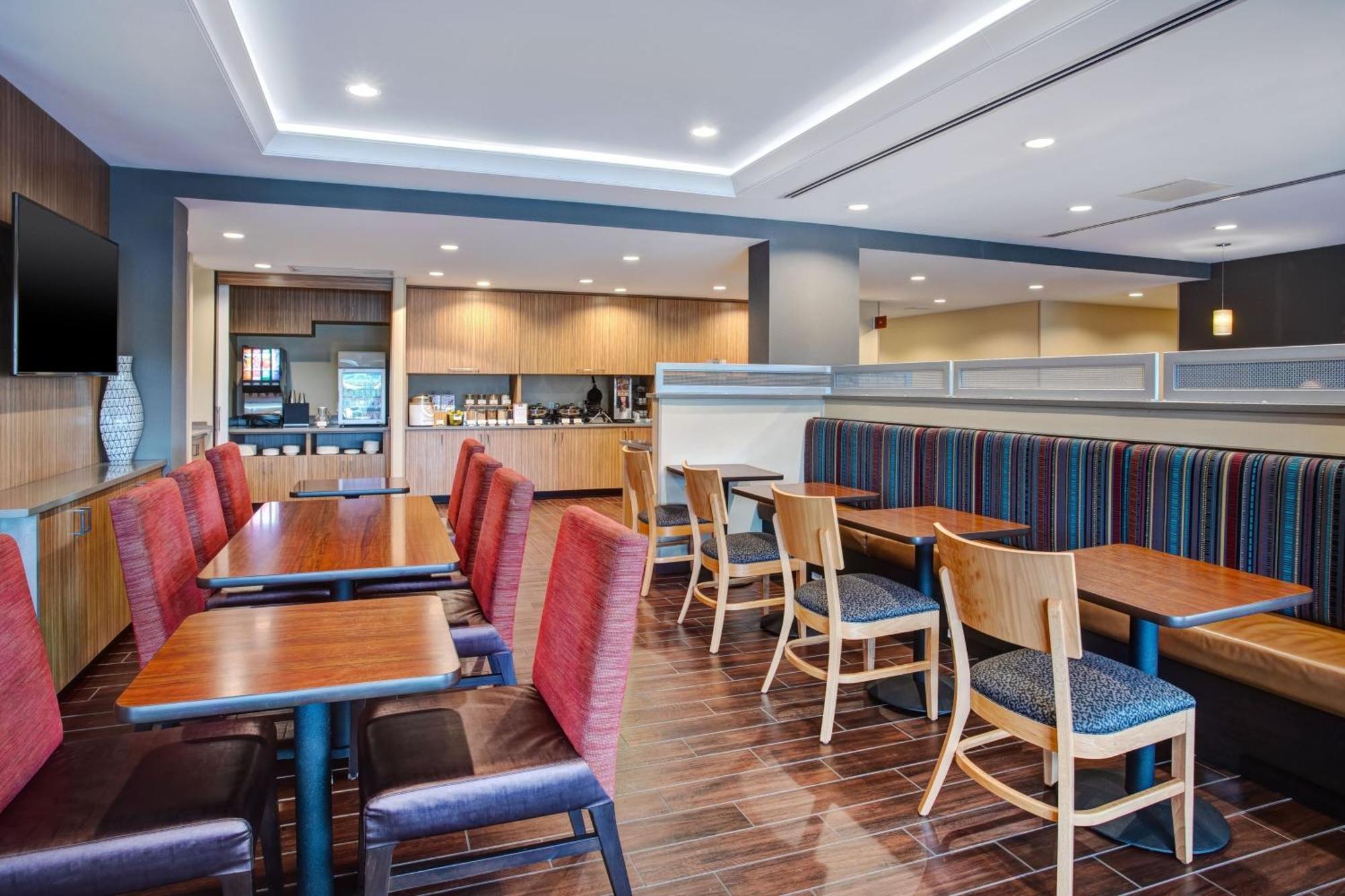 Towneplace Suites By Marriott Detroit Belleville Exterior foto